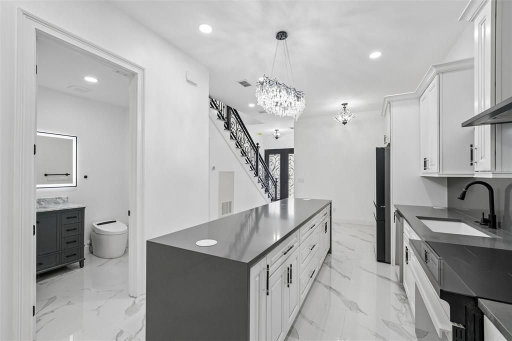 На продажу: $899,900 (4 спален, 2 ванн, 2098 Квадратных фут)