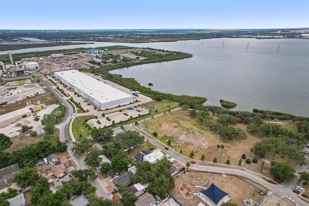 На продажу: $899,900 (4 спален, 2 ванн, 2098 Квадратных фут)