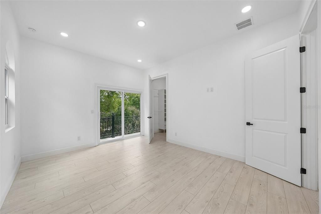На продажу: $899,900 (4 спален, 2 ванн, 2098 Квадратных фут)