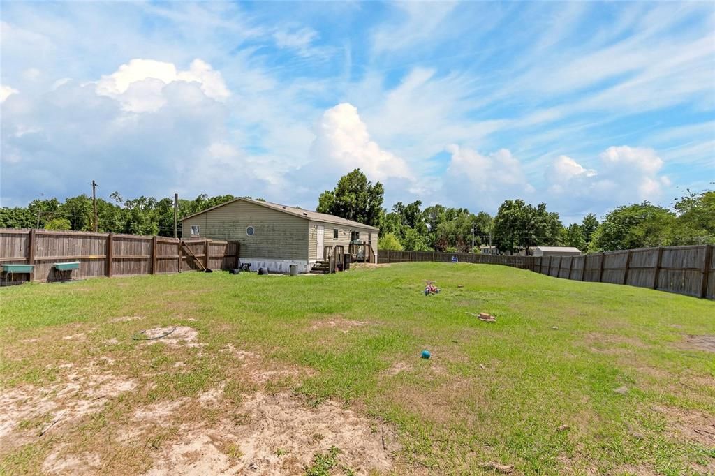 En Venta: $220,000 (3 camas, 2 baños, 1400 Pies cuadrados)