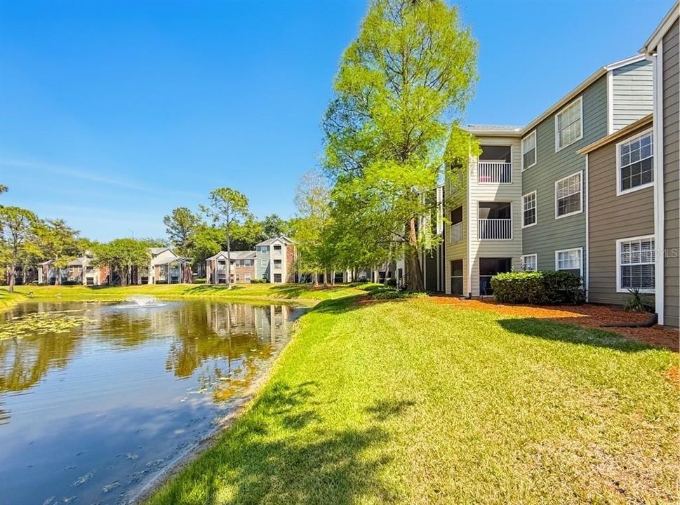Active With Contract: $169,900 (2 beds, 2 baths, 874 Square Feet)
