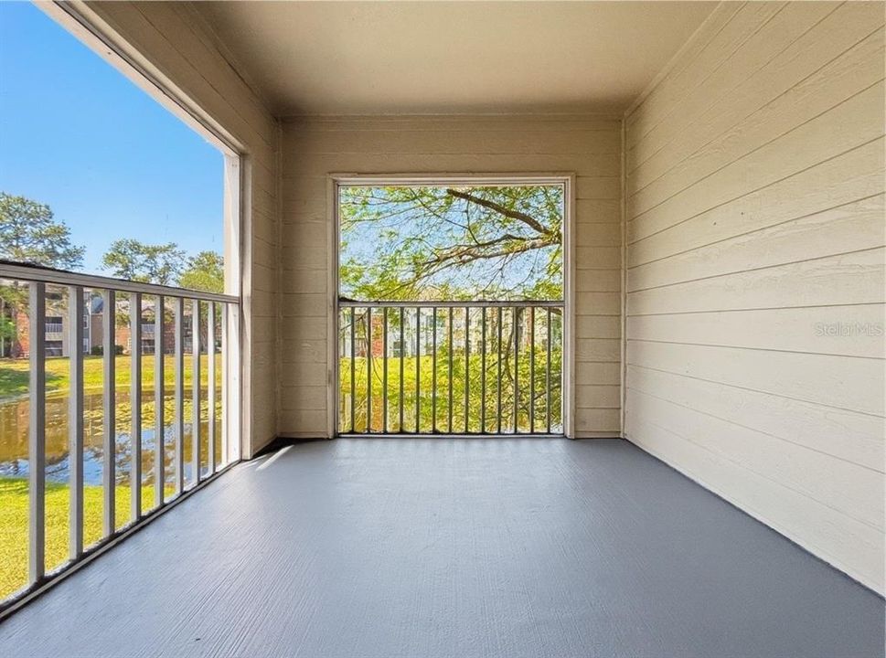 Active With Contract: $169,900 (2 beds, 2 baths, 874 Square Feet)