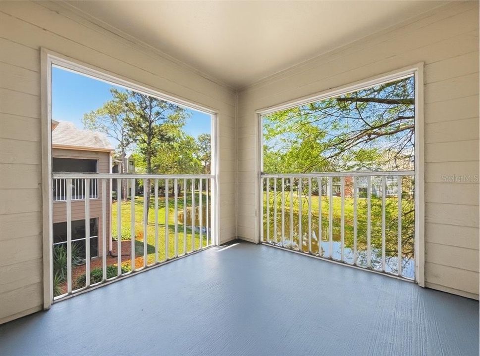 Active With Contract: $169,900 (2 beds, 2 baths, 874 Square Feet)