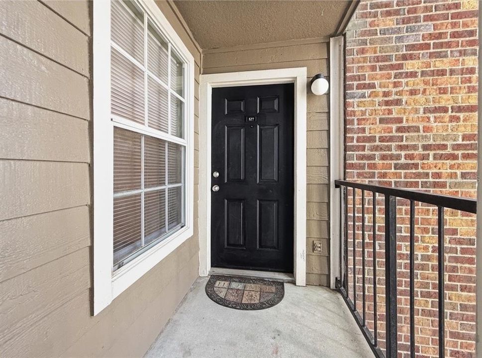 Active With Contract: $169,900 (2 beds, 2 baths, 874 Square Feet)