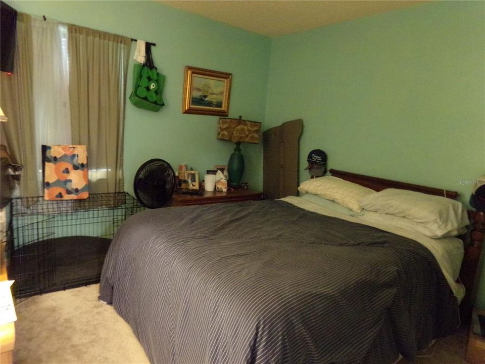 For Sale: $177,400 (2 beds, 2 baths, 897 Square Feet)