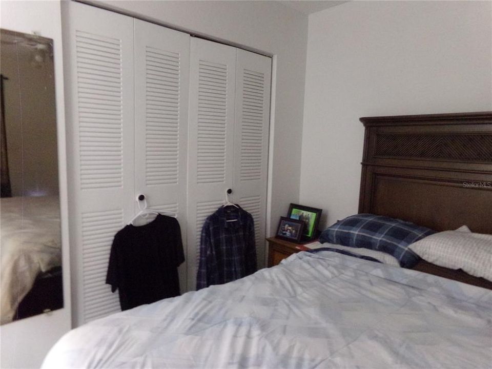 For Sale: $177,400 (2 beds, 2 baths, 897 Square Feet)