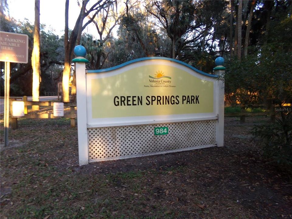 For Sale: $177,400 (2 beds, 2 baths, 897 Square Feet)