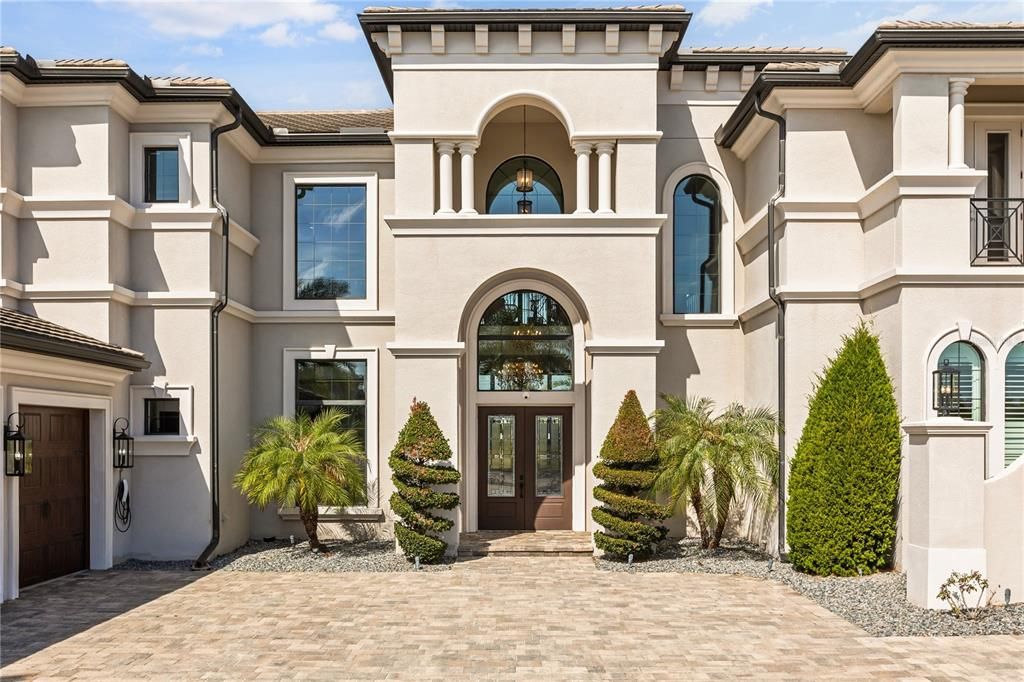 Active With Contract: $3,299,000 (6 beds, 6 baths, 7217 Square Feet)