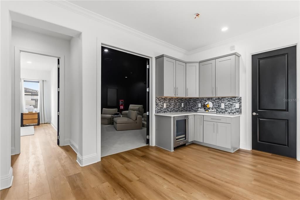 Active With Contract: $3,299,000 (6 beds, 6 baths, 7217 Square Feet)