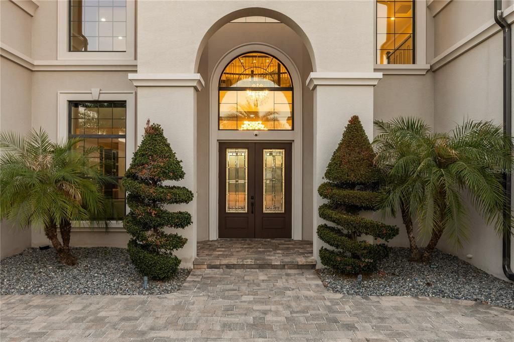 Active With Contract: $3,299,000 (6 beds, 6 baths, 7217 Square Feet)