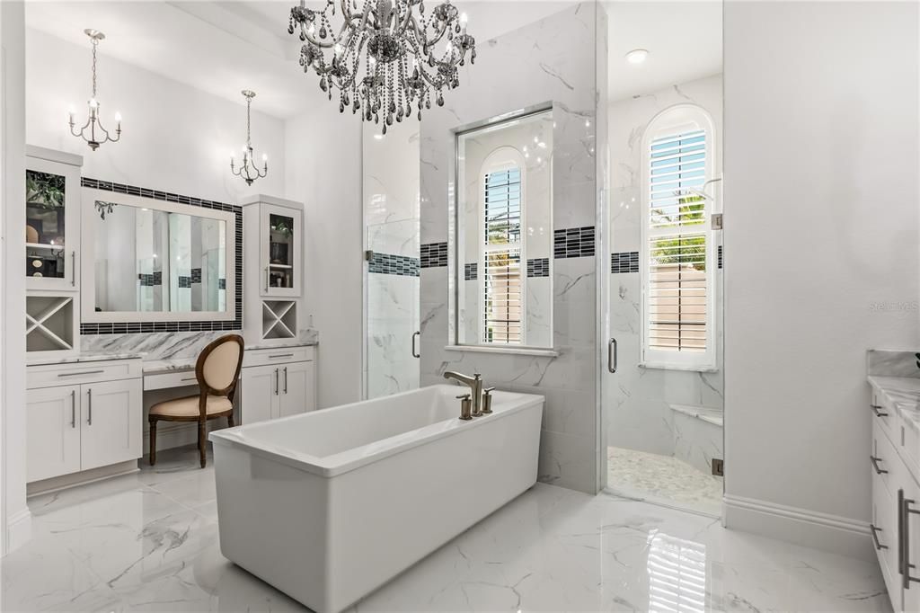 Active With Contract: $3,299,000 (6 beds, 6 baths, 7217 Square Feet)