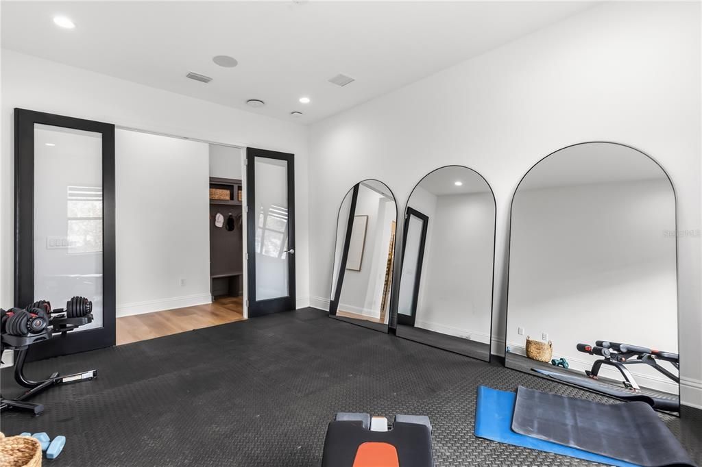 Active With Contract: $3,299,000 (6 beds, 6 baths, 7217 Square Feet)