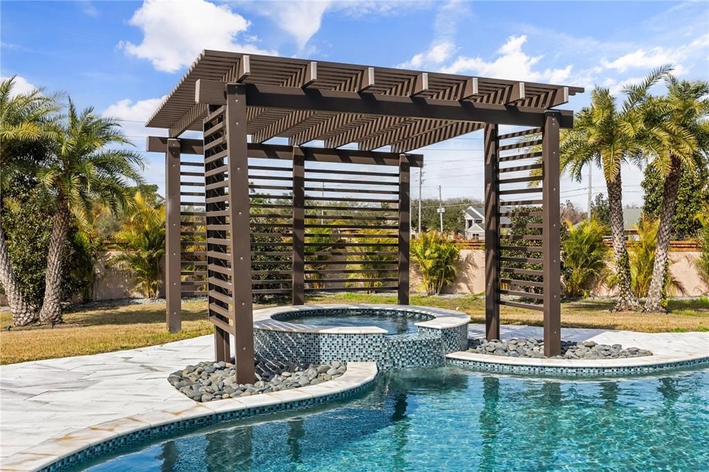 Active With Contract: $3,299,000 (6 beds, 6 baths, 7217 Square Feet)
