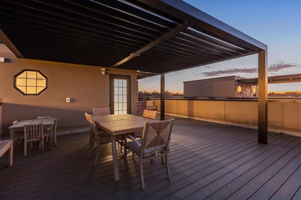 En Venta: $1,849,000 (4 camas, 3 baños, 3555 Pies cuadrados)