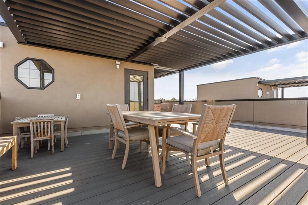 En Venta: $1,849,000 (4 camas, 3 baños, 3555 Pies cuadrados)
