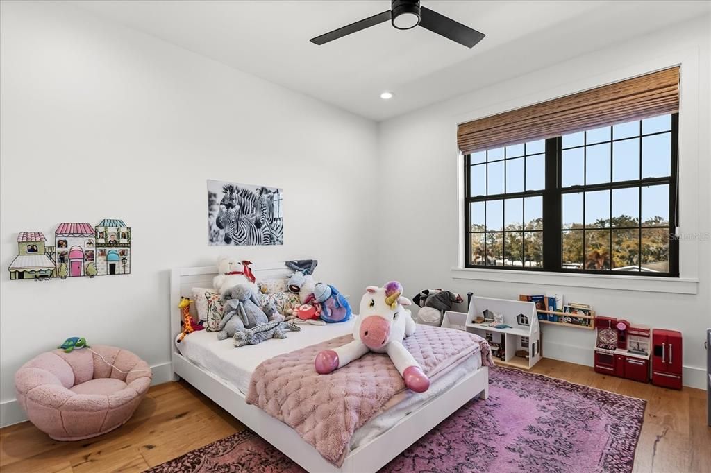 En Venta: $1,849,000 (4 camas, 3 baños, 3555 Pies cuadrados)
