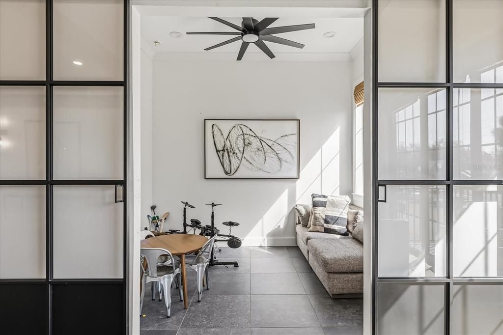 En Venta: $1,849,000 (4 camas, 3 baños, 3555 Pies cuadrados)