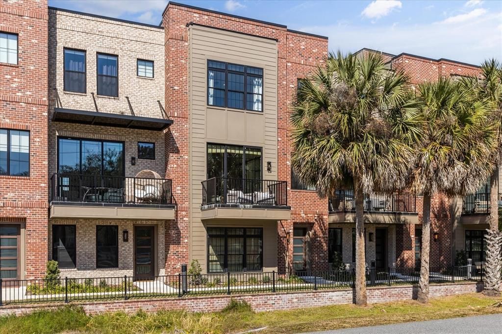 En Venta: $1,849,000 (4 camas, 3 baños, 3555 Pies cuadrados)