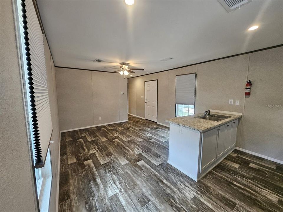 Activo con contrato: $1,800 (2 camas, 2 baños, 728 Pies cuadrados)