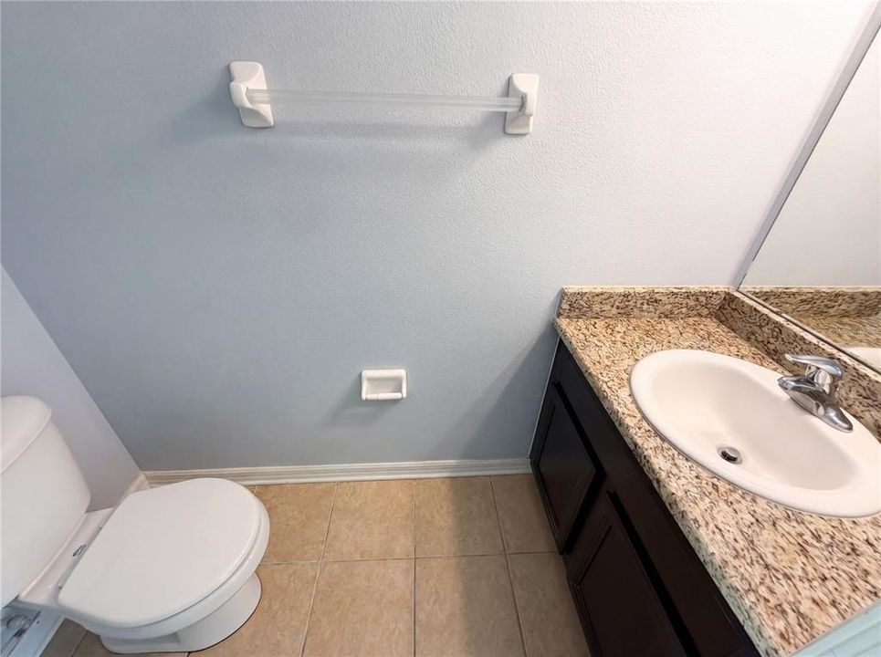 Activo con contrato: $358,000 (4 camas, 2 baños, 2385 Pies cuadrados)