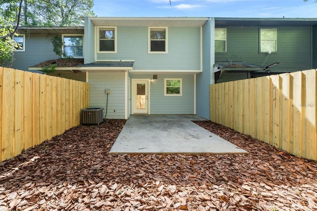 Active With Contract: $149,900 (3 beds, 2 baths, 1280 Square Feet)