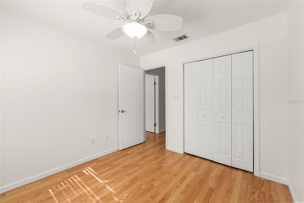 Active With Contract: $149,900 (3 beds, 2 baths, 1280 Square Feet)