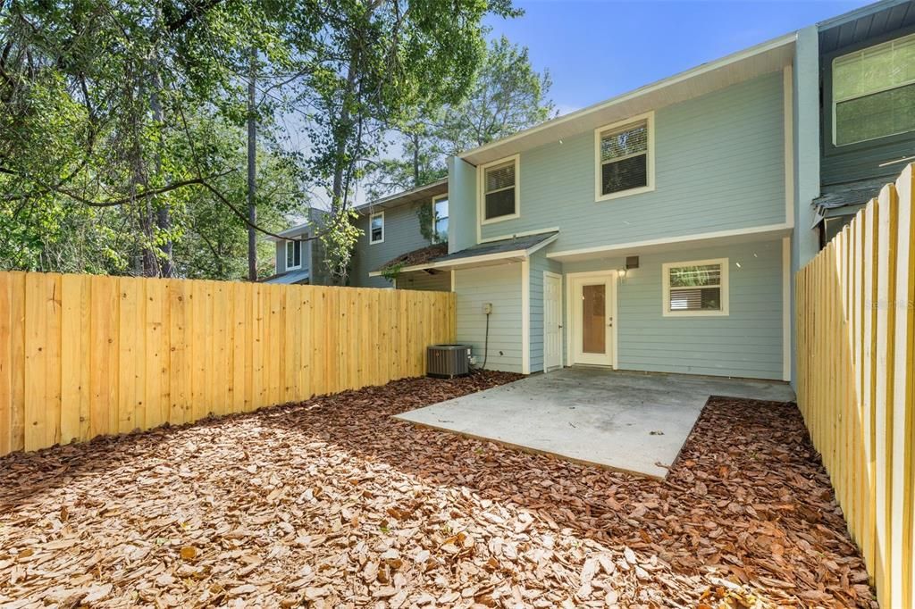 Active With Contract: $149,900 (3 beds, 2 baths, 1280 Square Feet)