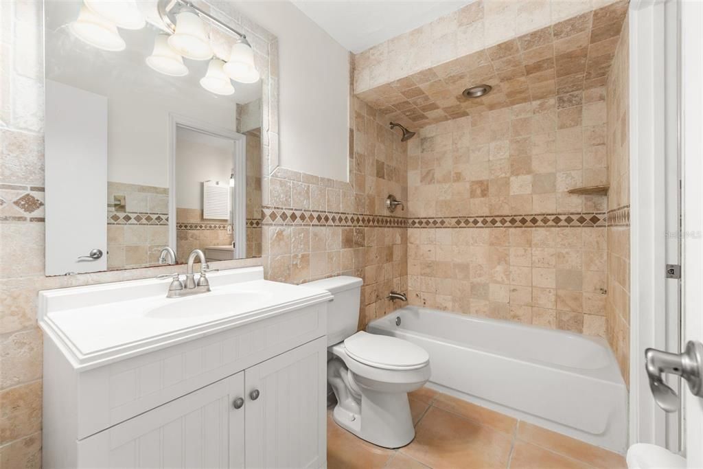 Active With Contract: $149,900 (3 beds, 2 baths, 1280 Square Feet)