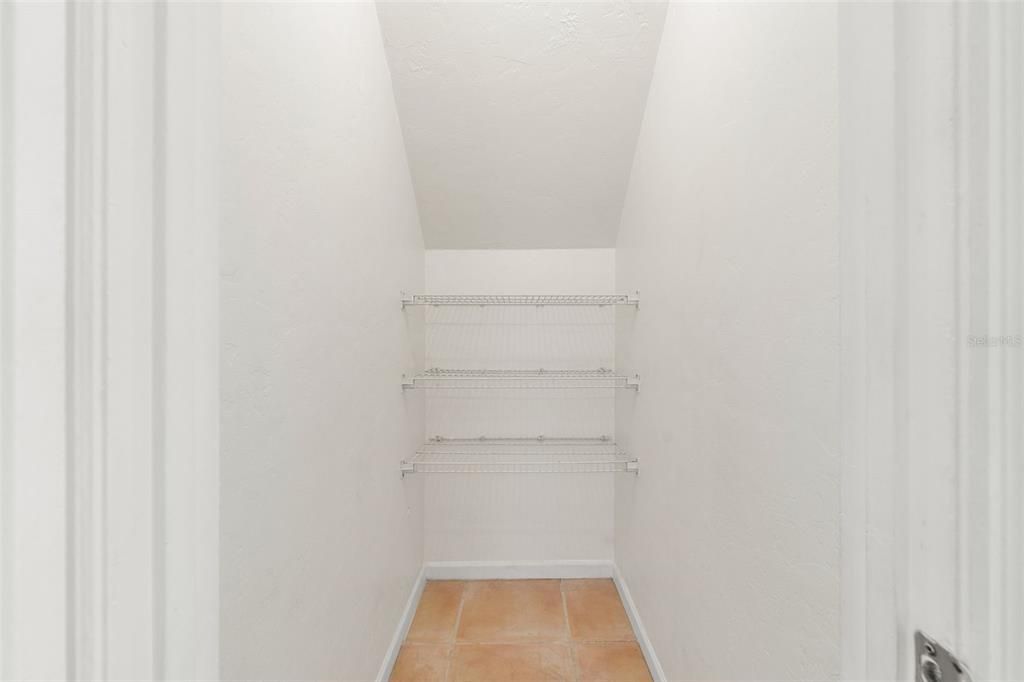 Active With Contract: $149,900 (3 beds, 2 baths, 1280 Square Feet)