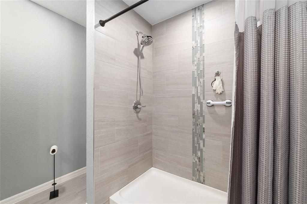 Active With Contract: $315,000 (4 beds, 2 baths, 1500 Square Feet)