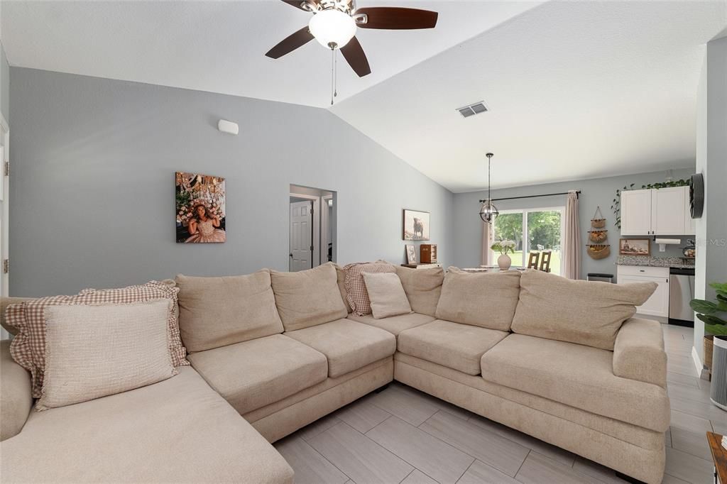Active With Contract: $315,000 (4 beds, 2 baths, 1500 Square Feet)