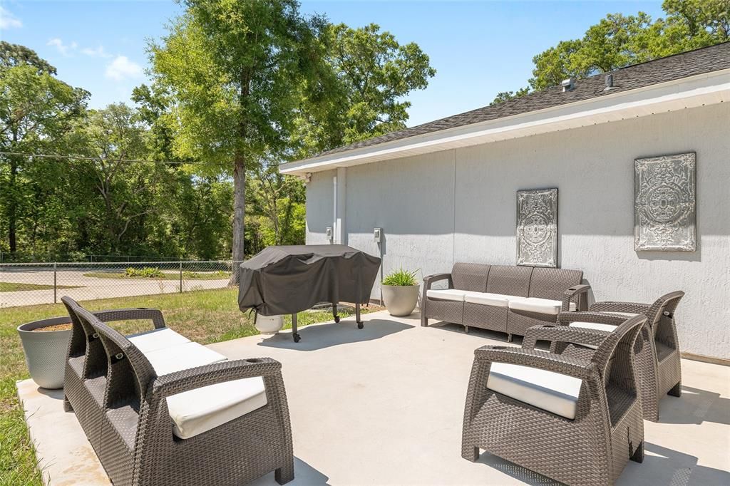 Active With Contract: $315,000 (4 beds, 2 baths, 1500 Square Feet)