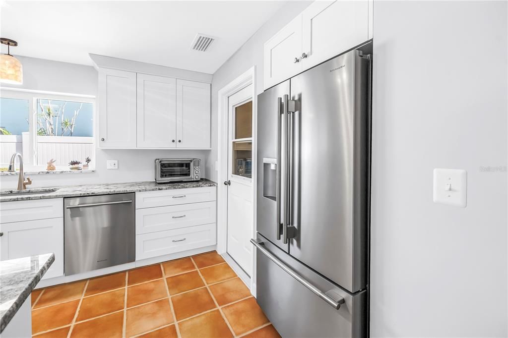 For Sale: $1,430,000 (3 beds, 2 baths, 1984 Square Feet)