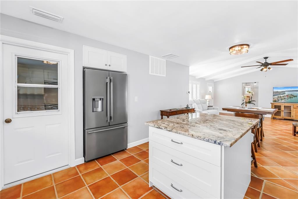 For Sale: $1,430,000 (3 beds, 2 baths, 1984 Square Feet)
