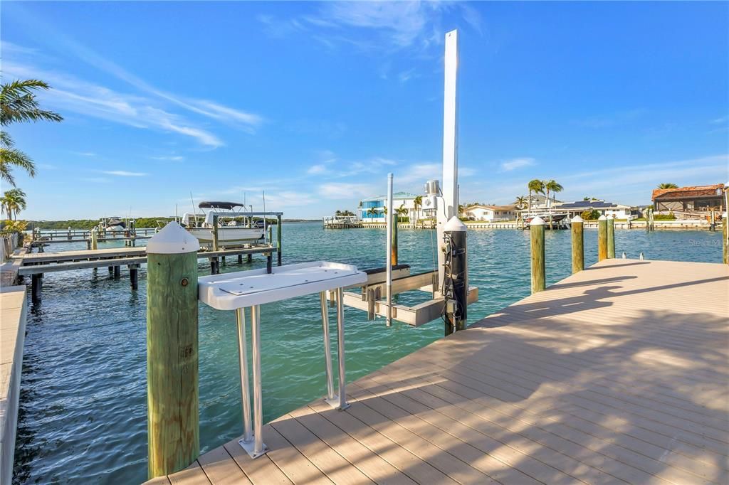 For Sale: $1,430,000 (3 beds, 2 baths, 1984 Square Feet)