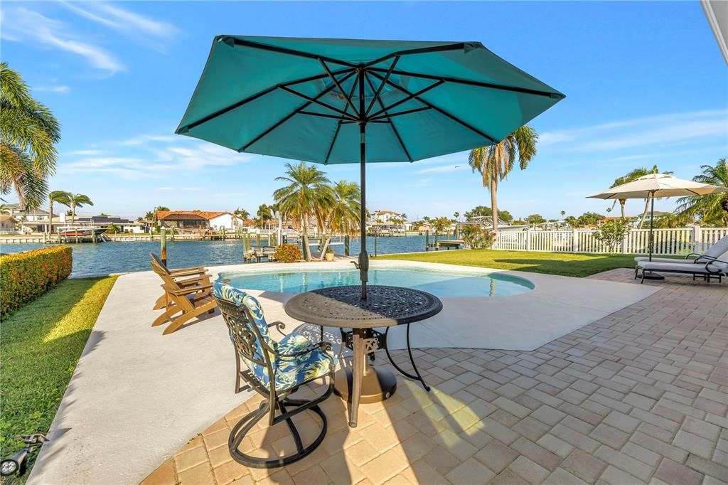 For Sale: $1,430,000 (3 beds, 2 baths, 1984 Square Feet)