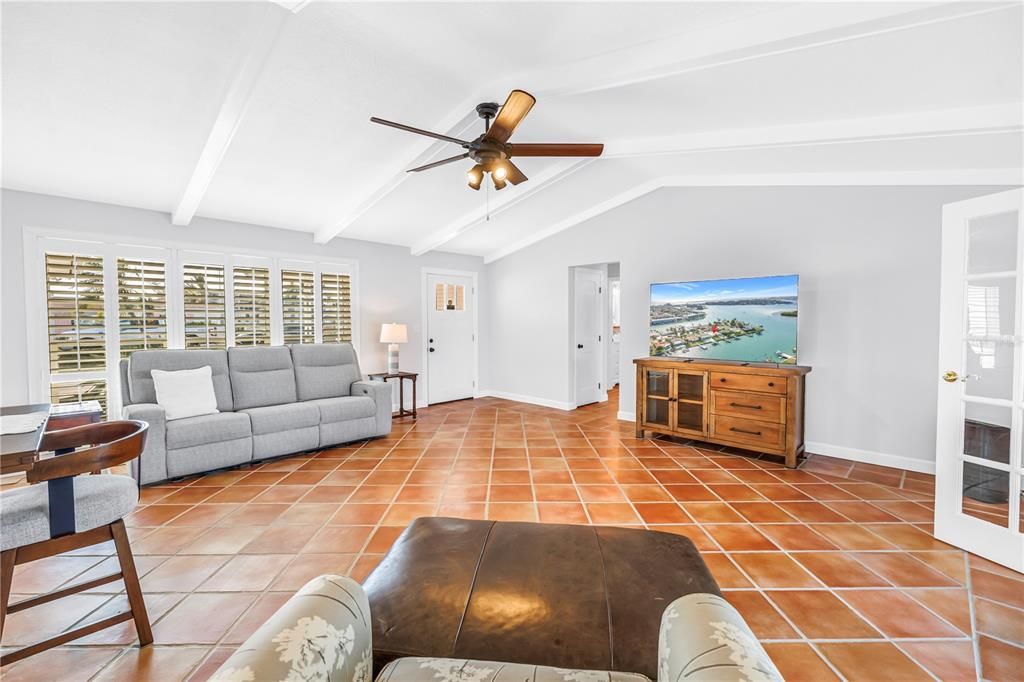 For Sale: $1,430,000 (3 beds, 2 baths, 1984 Square Feet)