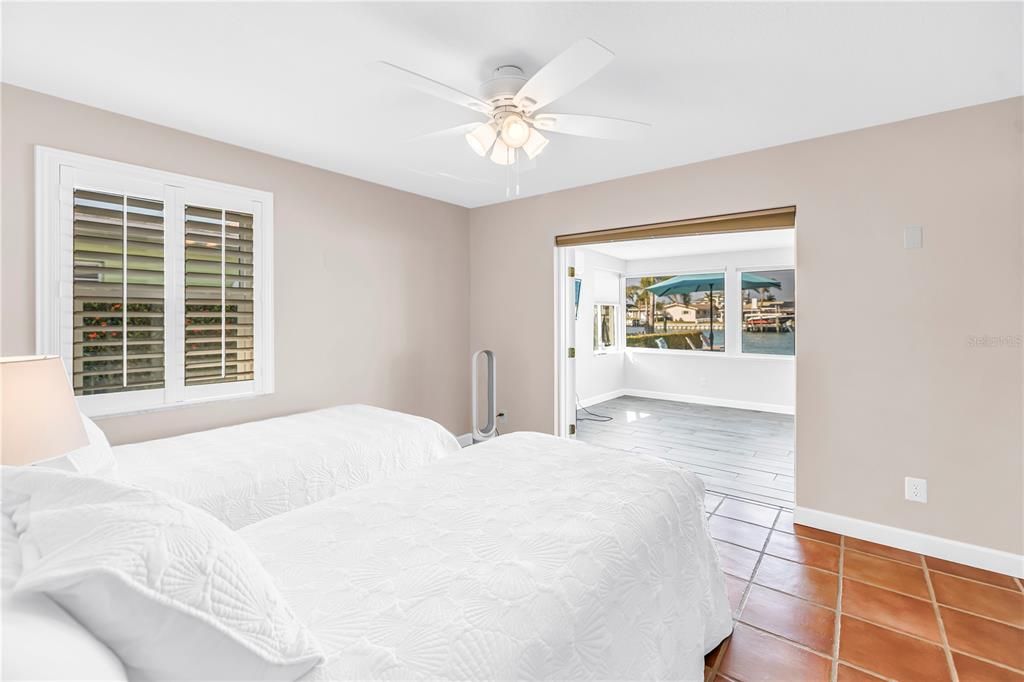 For Sale: $1,430,000 (3 beds, 2 baths, 1984 Square Feet)
