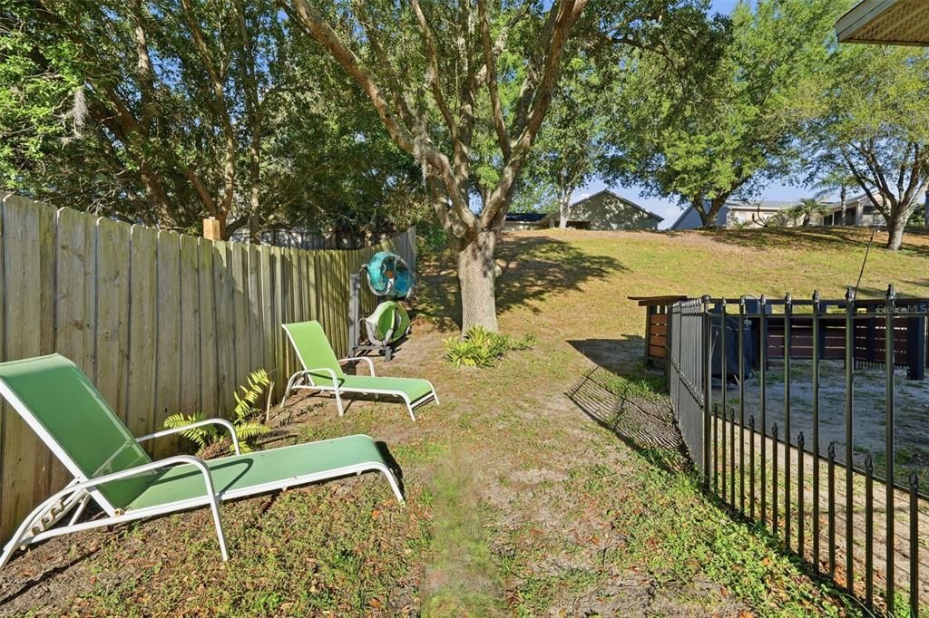 Activo con contrato: $338,000 (3 camas, 2 baños, 1327 Pies cuadrados)