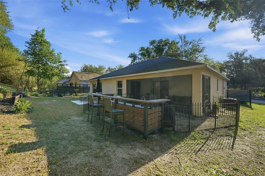 Activo con contrato: $338,000 (3 camas, 2 baños, 1327 Pies cuadrados)