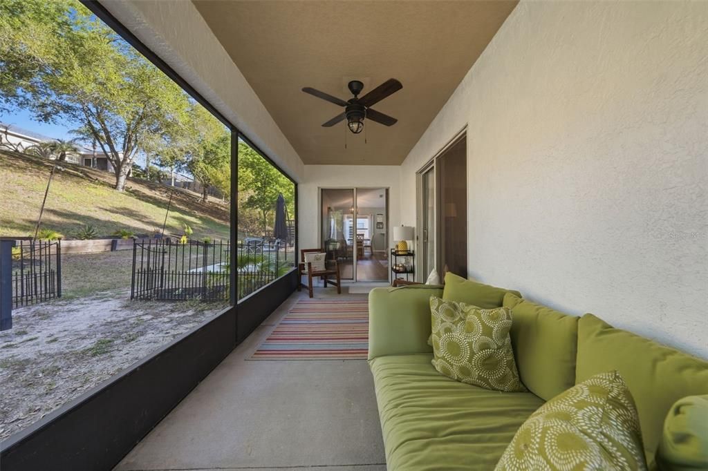 Activo con contrato: $338,000 (3 camas, 2 baños, 1327 Pies cuadrados)