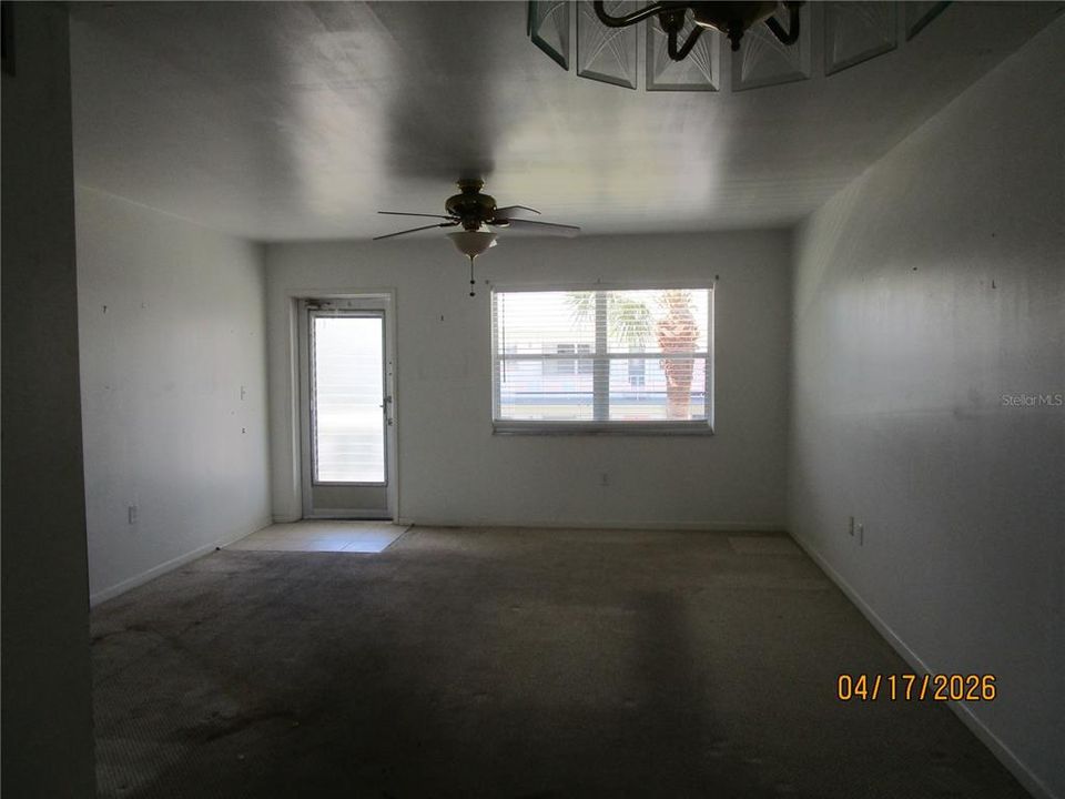 For Sale: $75,000 (2 beds, 1 baths, 890 Square Feet)