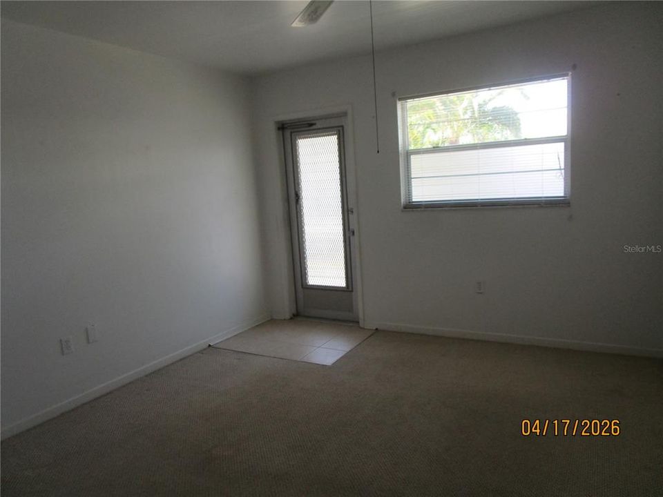For Sale: $75,000 (2 beds, 1 baths, 890 Square Feet)