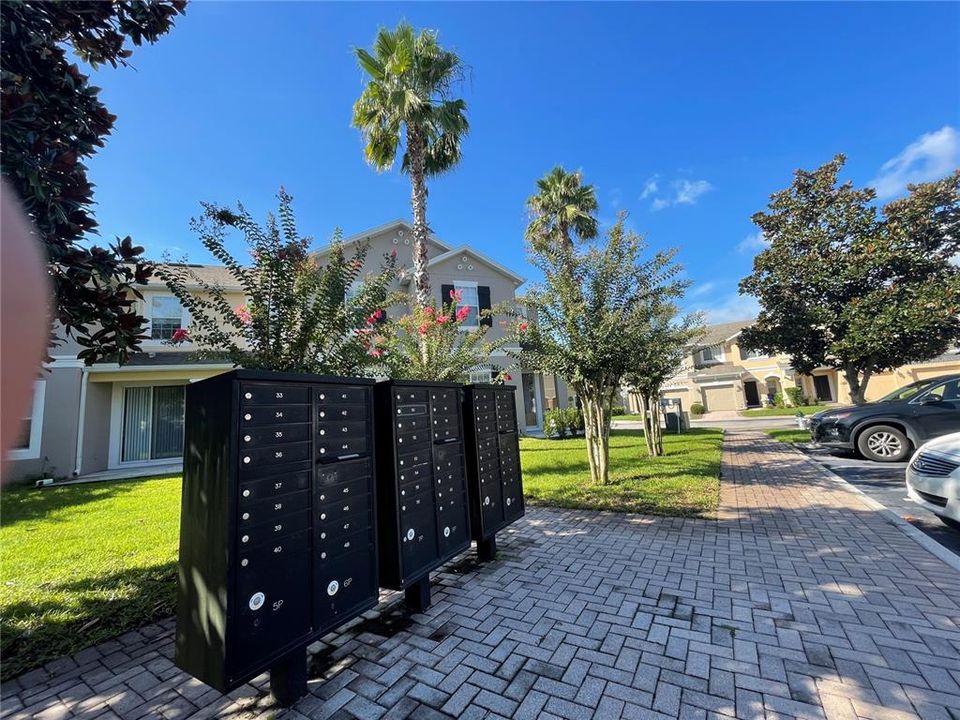 Active With Contract: $2,600 (3 beds, 2 baths, 1837 Square Feet)