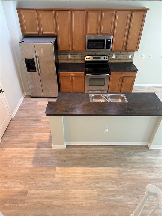 Active With Contract: $2,600 (3 beds, 2 baths, 1837 Square Feet)