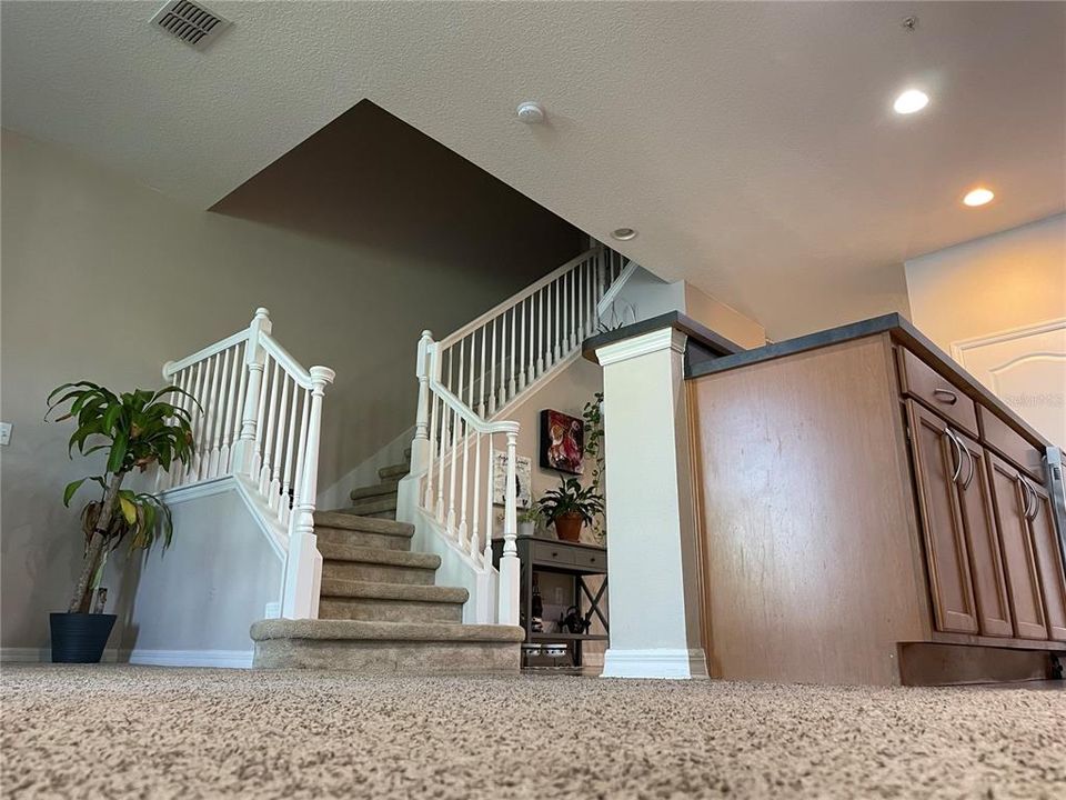 Active With Contract: $2,600 (3 beds, 2 baths, 1837 Square Feet)