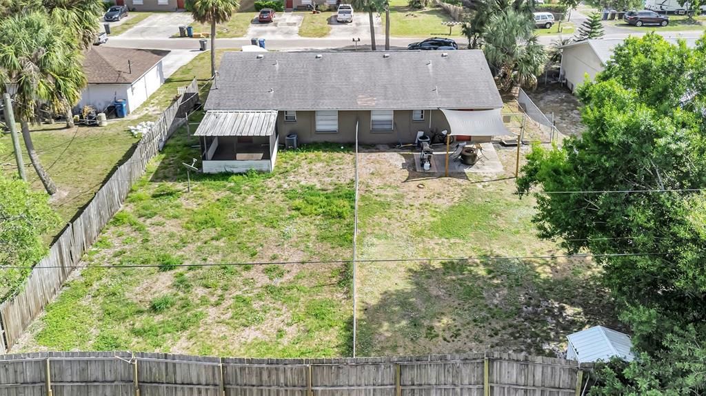 Activo con contrato: $384,000 (4 camas, 0 baños, 1944 Pies cuadrados)
