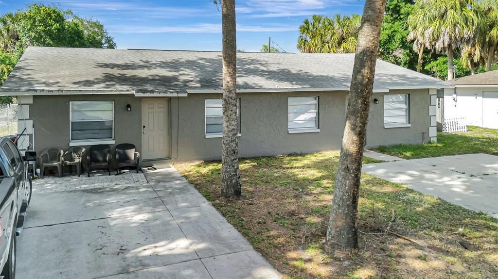 Activo con contrato: $384,000 (4 camas, 0 baños, 1944 Pies cuadrados)