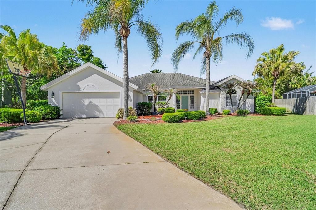 For Sale: $545,000 (4 beds, 3 baths, 2566 Square Feet)