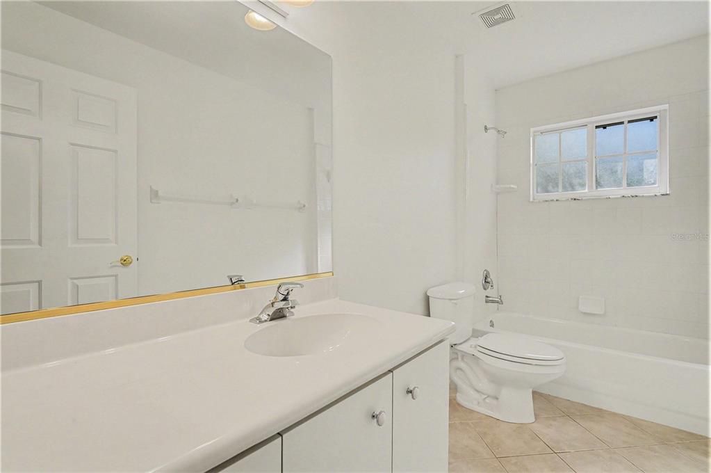 For Sale: $545,000 (4 beds, 3 baths, 2566 Square Feet)